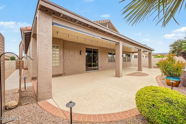 17676 N COCONINO Drive, Surprise, AZ 85374