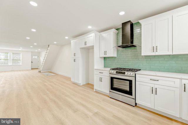 3315 CHIPPENDALE AVE, Philadelphia, PA 19136