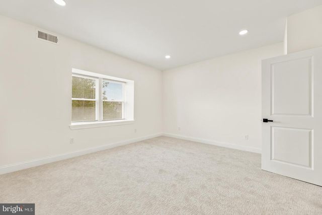 3315 CHIPPENDALE AVE, Philadelphia, PA 19136