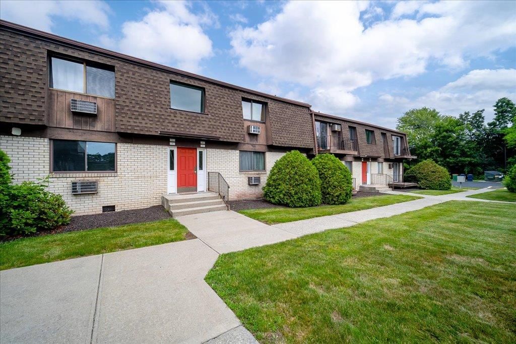 1109 Cherry Hill Drive 1109, Poughkeepsie, NY 12603