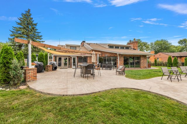 26777 Ross Drive, Redford Charter Twp, MI 48239