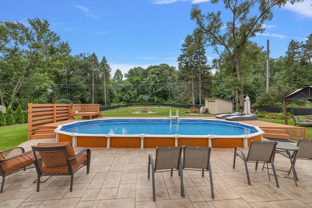 26777 Ross Drive, Redford Charter Twp, MI 48239
