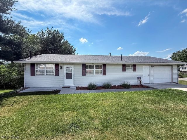 2102 Nash Street, Parkersburg, WV 26101