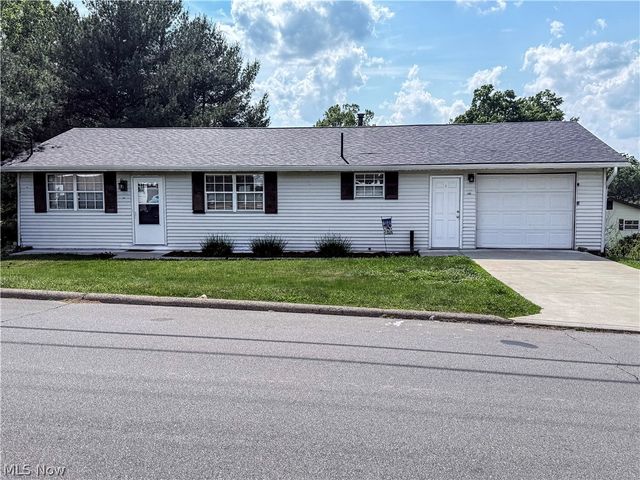 2102 Nash Street, Parkersburg, WV 26101
