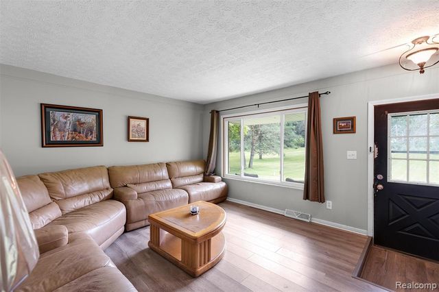 1505 Hummer Lake Road, Ortonville, MI 48462