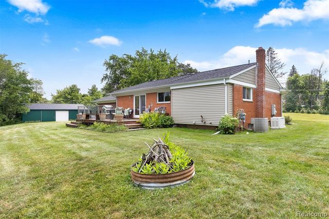 1505 Hummer Lake Road, Ortonville, MI 48462