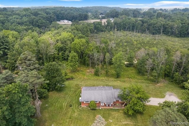 1505 Hummer Lake Road, Ortonville, MI 48462
