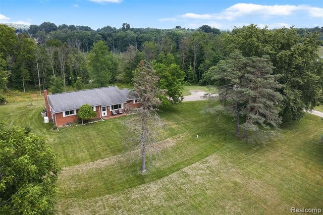 1505 Hummer Lake Road, Ortonville, MI 48462