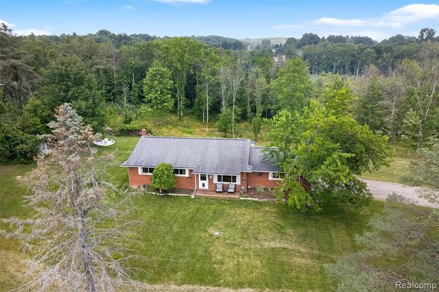 1505 Hummer Lake Road, Ortonville, MI 48462