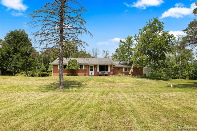 1505 Hummer Lake Road, Ortonville, MI 48462