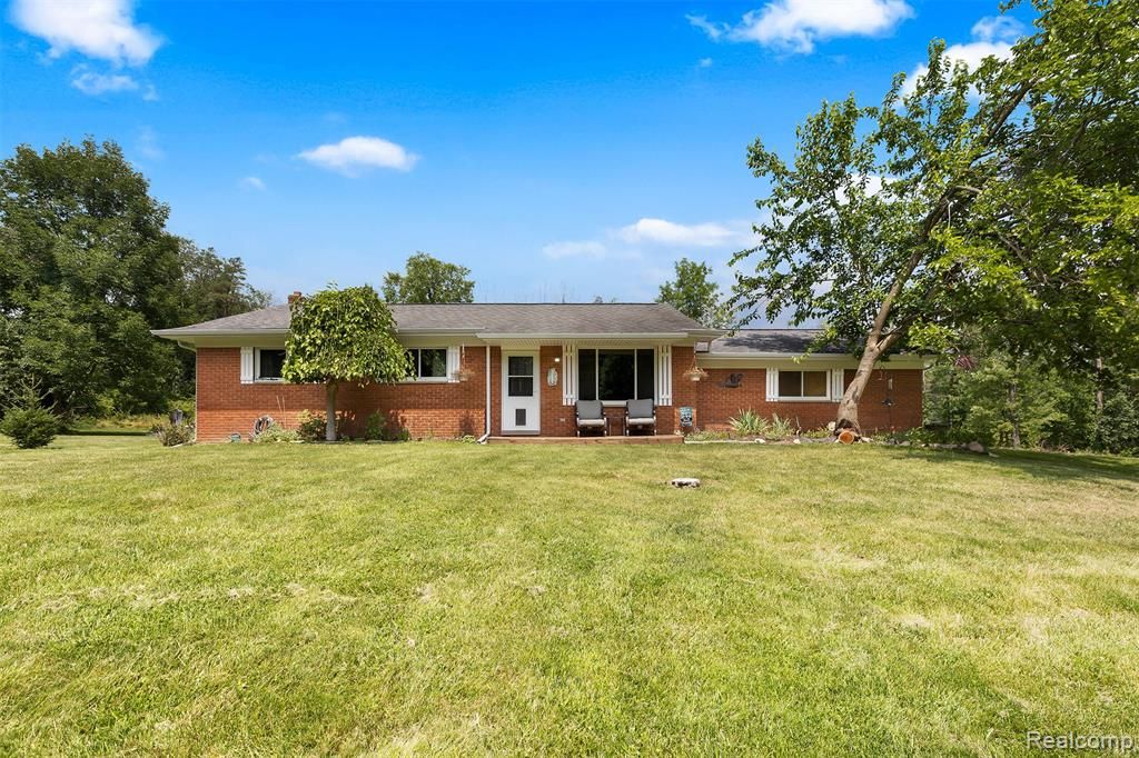 1505 Hummer Lake Road, Ortonville, MI 48462