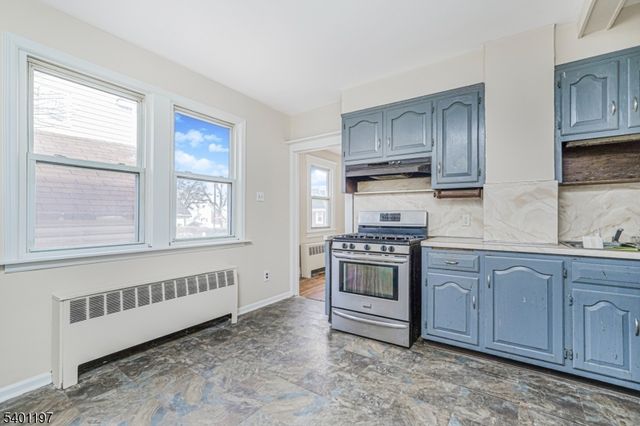 2139 Dill Ave, Linden City, NJ 07036