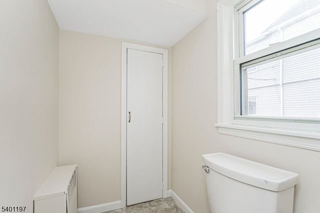 2139 Dill Ave, Linden City, NJ 07036