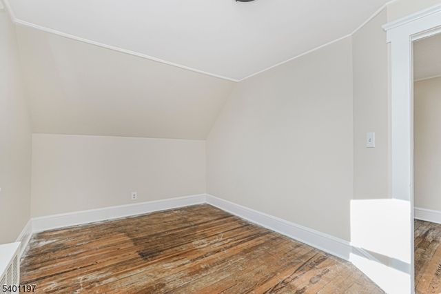 2139 Dill Ave, Linden City, NJ 07036