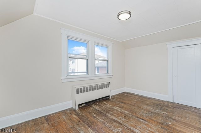 2139 Dill Ave, Linden City, NJ 07036