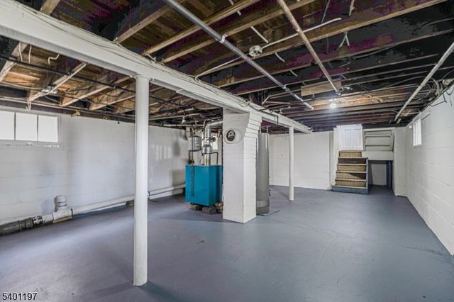 2139 Dill Ave, Linden City, NJ 07036