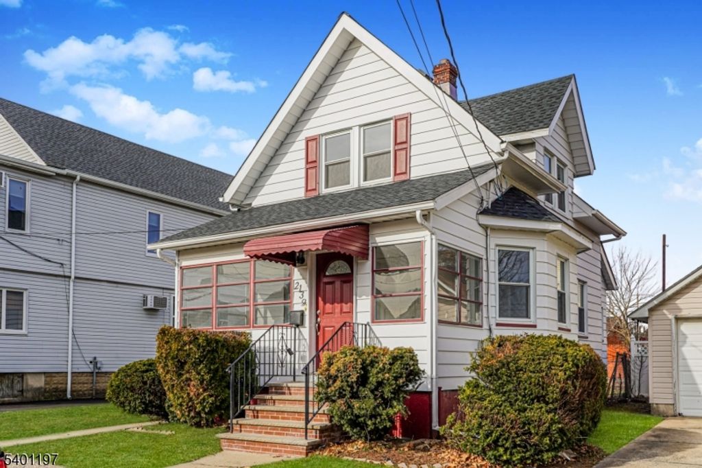 2139 Dill Ave, Linden City, NJ 07036