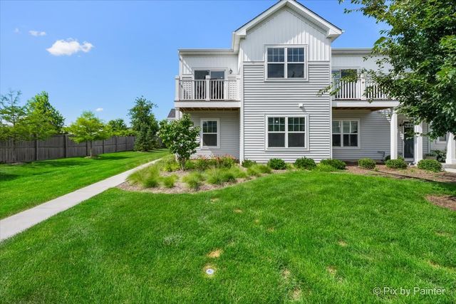 466 Comstock Road, South Elgin, IL 60177