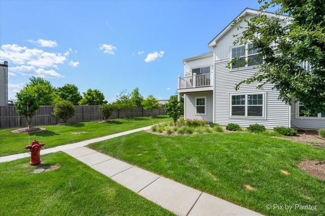 466 Comstock Road, South Elgin, IL 60177