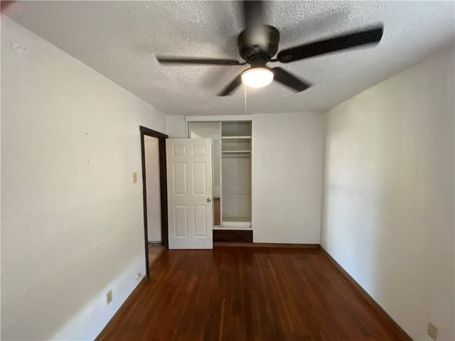 737 Westchester Dr, Corpus Christi, TX 78408