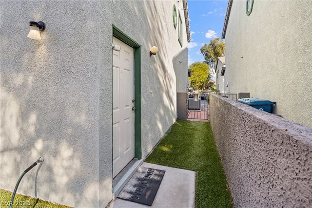 5227 Prism Place, Las Vegas, NV 89118