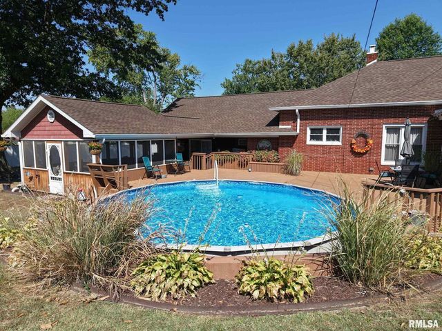 103 N GRAND Street, West Frankfort, IL 62896