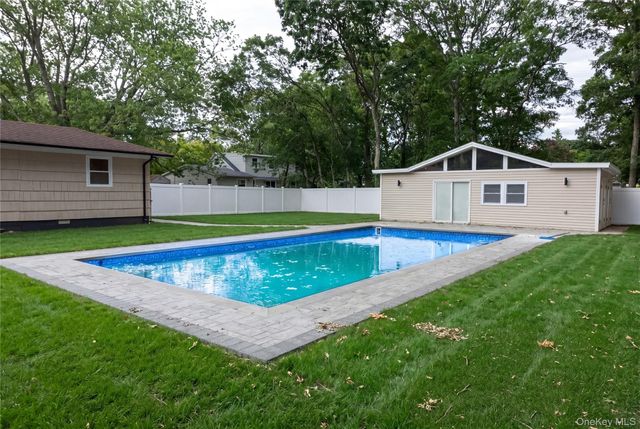 64 Lincoln Avenue, Mastic Beach, NY 11951
