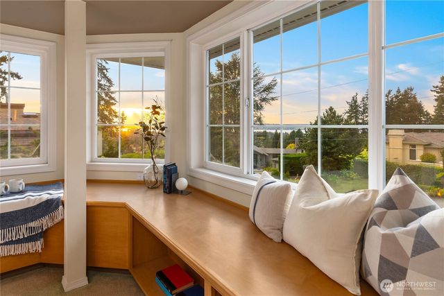 9633 NE 28th Street, Clyde Hill, WA 98004