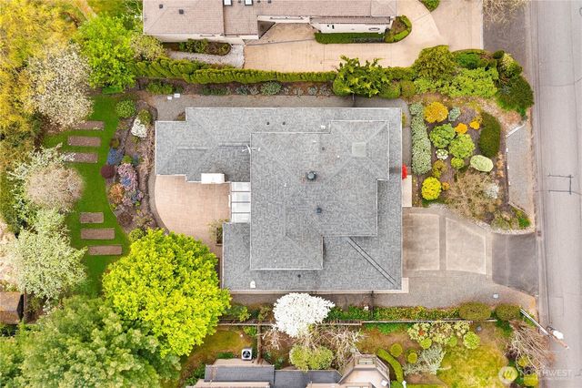 9633 NE 28th Street, Clyde Hill, WA 98004
