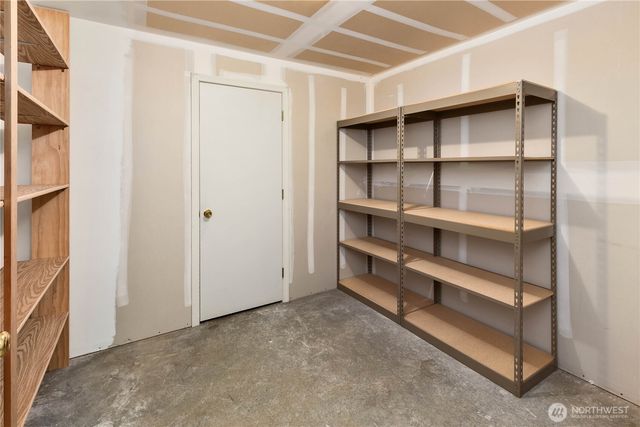 9633 NE 28th Street, Clyde Hill, WA 98004