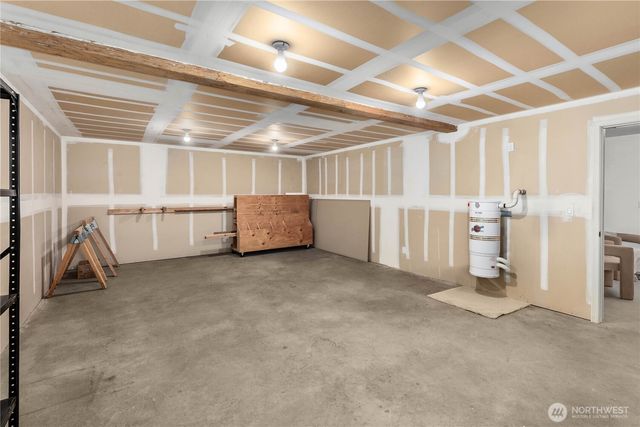 9633 NE 28th Street, Clyde Hill, WA 98004