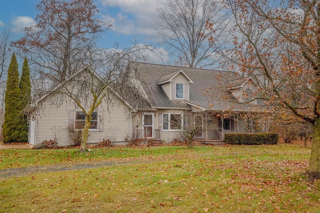70778 Halsey Square Road, Burr Oak, MI 49030