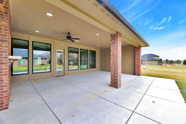 4025 N Tyler Ct, Maize, KS 67101