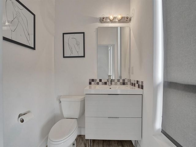 703 SE 16th Court, Fort Lauderdale, FL 33316