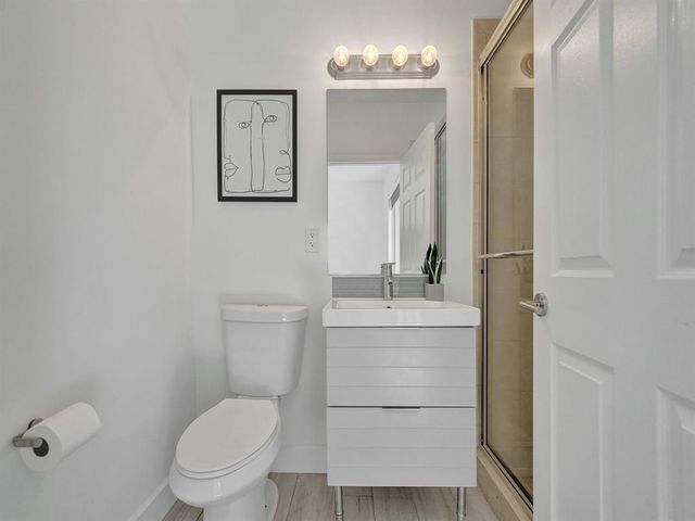 703 SE 16th Court, Fort Lauderdale, FL 33316