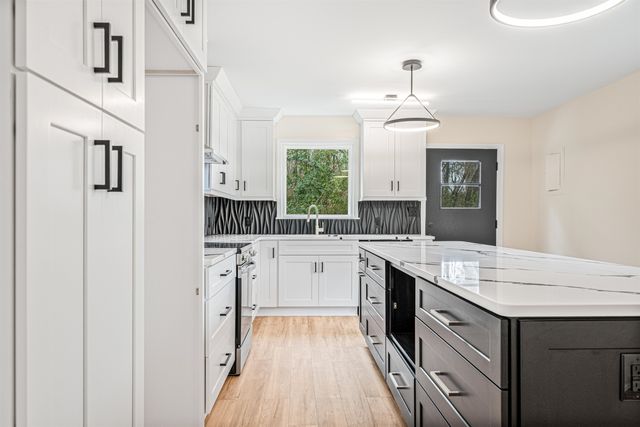 5944 Rose Hill Rd., Georgetown, SC 29440