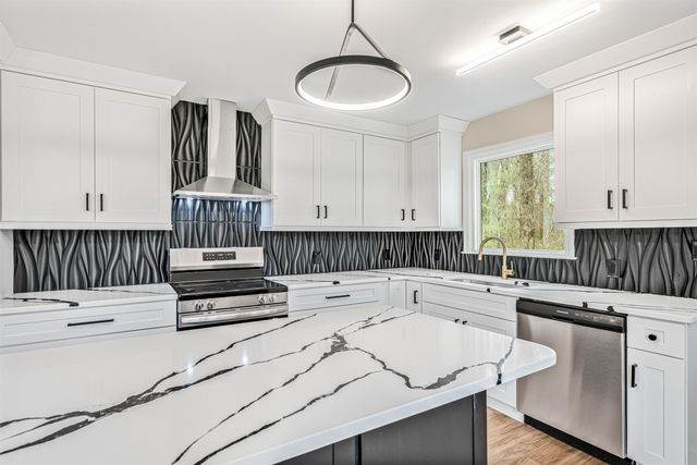 5944 Rose Hill Rd., Georgetown, SC 29440