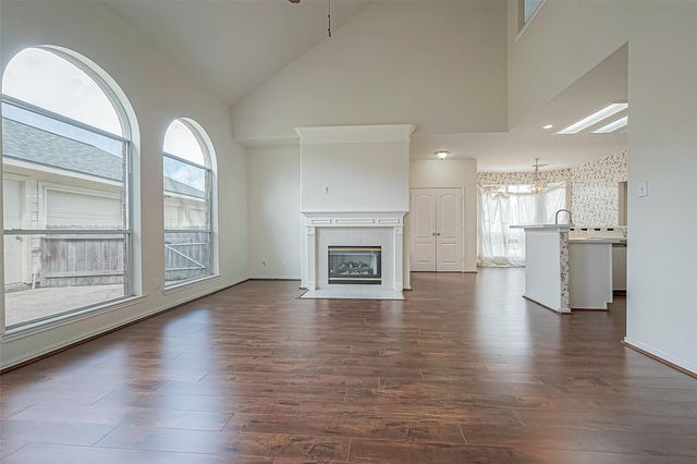 2422 Leanett Way, Pearland, TX 77584