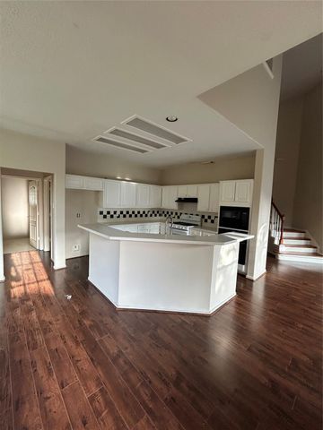 2422 Leanett Way, Pearland, TX 77584