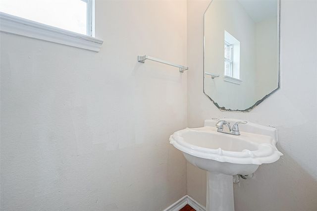 2422 Leanett Way, Pearland, TX 77584