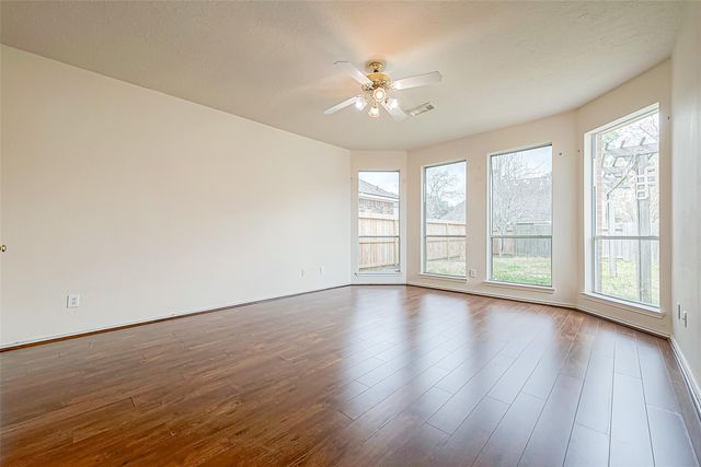 2422 Leanett Way, Pearland, TX 77584
