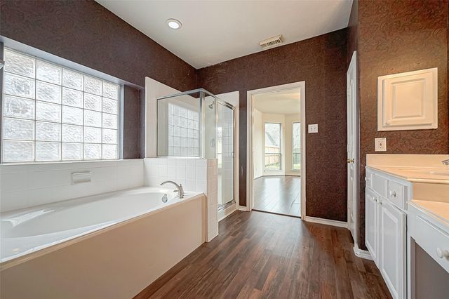 2422 Leanett Way, Pearland, TX 77584