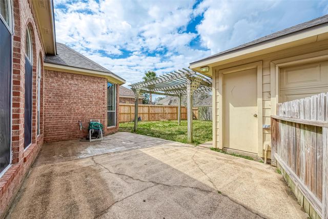2422 Leanett Way, Pearland, TX 77584