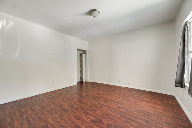 1327 E Baltimore Avenue, Fort Worth, TX 76104