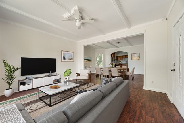 1327 E Baltimore Avenue, Fort Worth, TX 76104