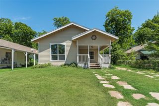 1327 E Baltimore Avenue, Fort Worth, TX 76104