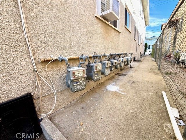 3936 Montclair, Los Angeles, CA 90018