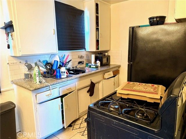 3936 Montclair, Los Angeles, CA 90018