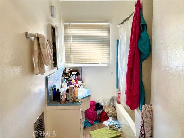 3936 Montclair, Los Angeles, CA 90018