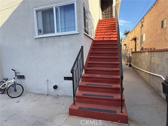 3936 Montclair, Los Angeles, CA 90018